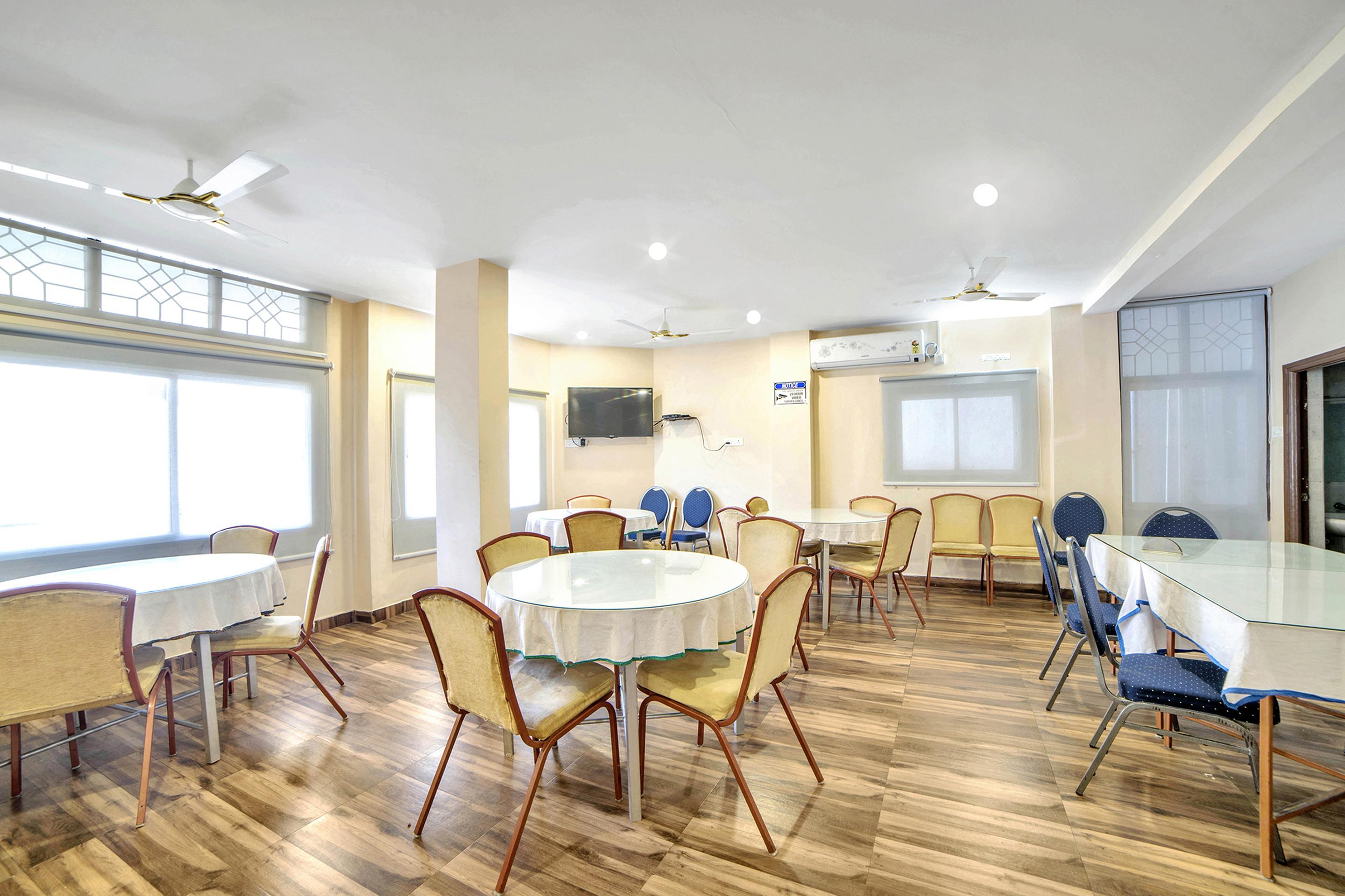 Oyo 674 Apartment Hotel Manar Luxury Suites Hyderabad Luaran gambar